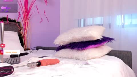 Hanna  online show from 12-28-24, 10:34