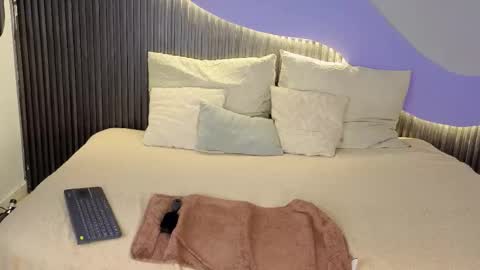 Akane Tendo online show from 01-13-26, 05:02