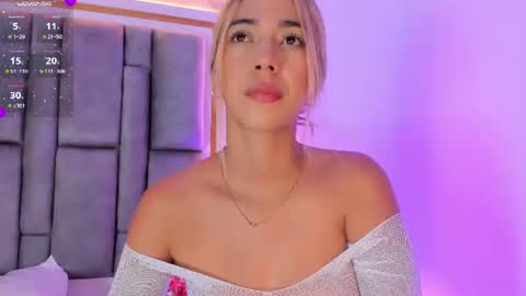 Snapshot of hannabronw chatting on 06-27-26, 01:21 Eliana online show from 06-27-26, 01:21