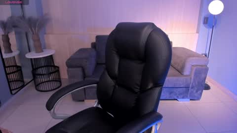 Snapshot of hannaconnor_ chatting on 01-11-25, 08:21 Hanna Connor online show from 01-11-25, 08:21