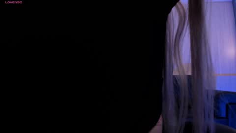 Snapshot of hannaconnor_ chatting on 02-25-25, 08:41 Hanna Connor online show from 02-25-25, 08:41