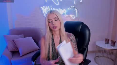 Snapshot of hannaconnor_ chatting on 03-08-25, 08:57 Hanna Connor online show from 03-08-25, 08:57