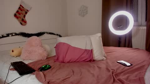 HannahIm a simple girl who likes gifts Lovense is activeThere are legends that in this room all your wish can come true online show from 01-14-25, 07:06