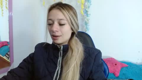 Hannah 027 online show from 11-06-25, 10:27