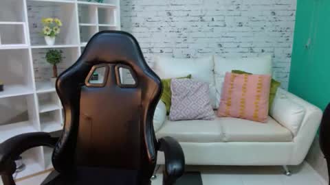 Snapshot of hannah__jackson chatting on 10-14-25, 11:22 Hannah online show from 10-14-25, 11:22