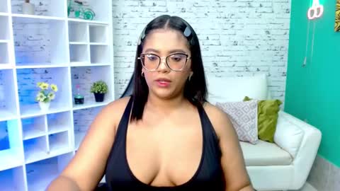 Snapshot of hannah__jackson chatting on 11-06-25, 11:33 Hannah online show from 11-06-25, 11:33