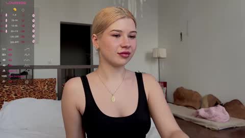 Hannah Allin online show from 02-21-25, 01:55