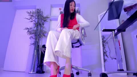 Snapshot of hannah_hcb chatting on 01-14-25, 10:06 HANNAH HOWELL online show from 01-14-25, 10:06