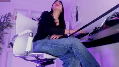HANNAH HOWELL online show from 07-01-26, 09:33
