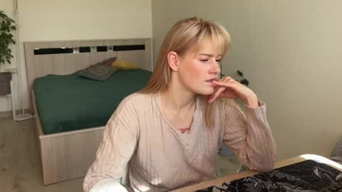 Snapshot of hannah_levis_ chatting on 04-05-26, 07:05 hannah levis online show from 04-05-26, 07:05
