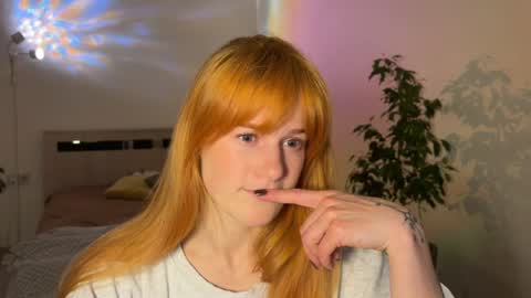 Snapshot of hannah_levis_ chatting on 04-21-26, 08:23 hannah levis online show from 04-21-26, 08:23