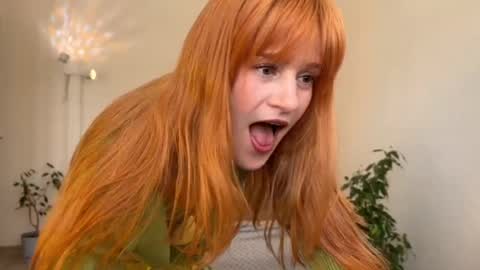 Snapshot of hannah_levis_ chatting on 04-23-26, 09:41 hannah levis online show from 04-23-26, 09:41