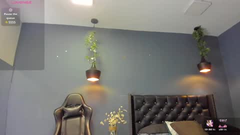 HANNAH MILLER online show from 01-14-25, 11:10