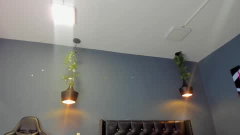 HANNAH MILLER online show from 01-17-25, 11:27