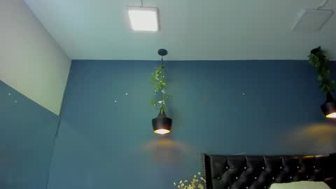 HANNAH MILLER online show from 02-28-25, 05:48