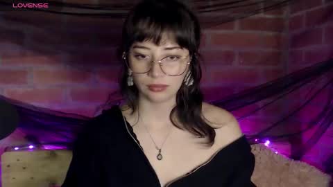 Hannah online show from 12-18-25, 02:17