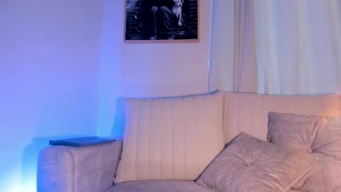 Hannah  online show from 12-11-24, 12:02