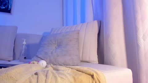 Hannah  online show from 03-09-25, 07:56