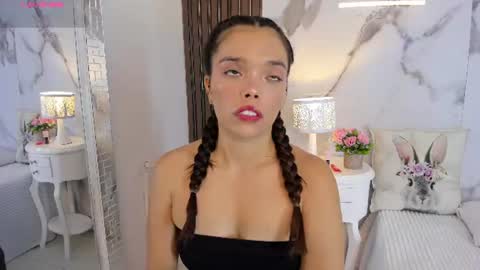 Hannahill69 online show from 06-17-26, 04:59