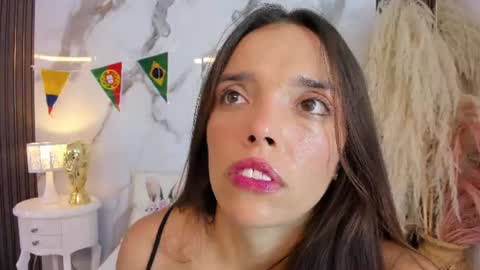 Hannahill69 online show from 06-24-26, 05:17