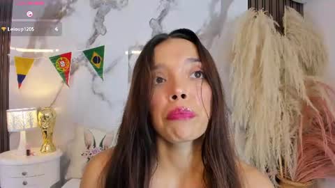 Hannahill69 online show from 06-25-26, 05:12