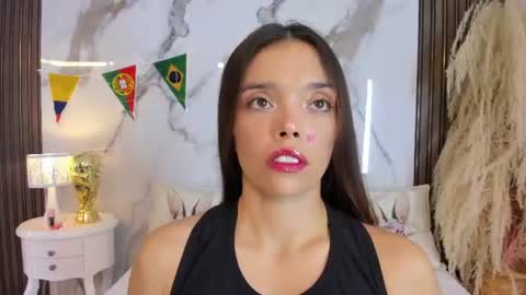Hannahill69 online show from 06-26-26, 04:50