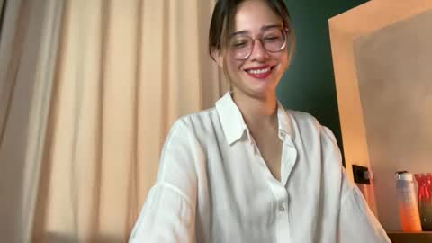 hannahinto online show from 05-05-26, 05:04
