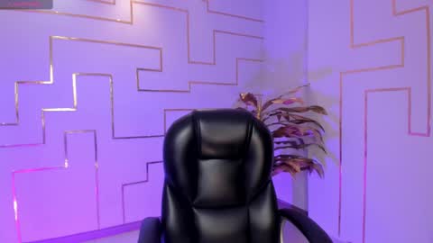 Snapshot of hannahjamesx chatting on 09-08-25, 05:45 HANNAH J online show from 09-08-25, 05:45