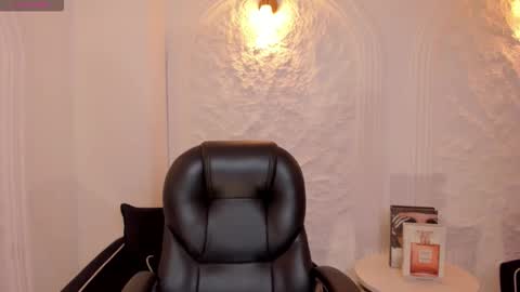 Snapshot of hannahjamesx chatting on 11-02-25, 05:04 HANNAH J online show from 11-02-25, 05:04