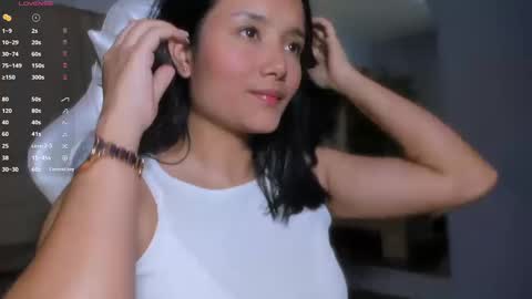 hannahmonttgomery  Help me reach 100 Hands up online show from 03-16-26, 04:33