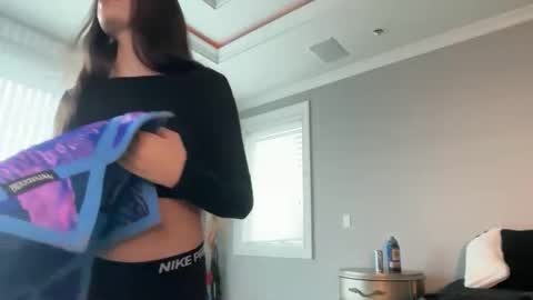 Hannah Taylor online show from 02-09-26, 08:57