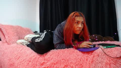 hannaqueen23 online show from 10-06-25, 12:30