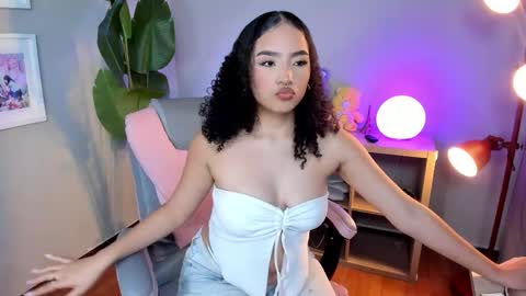 hannax__ online show from 09-11-25, 05:51