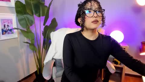 hannax__ online show from 09-12-25, 05:51