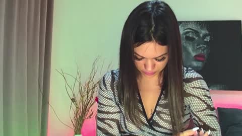 Snapshot of hanneanne chatting on 12-12-24, 11:18 HerrA online show from 12-12-24, 11:18