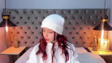 Snapshot of hanniesmile chatting on 02-27-25, 02:10 Hanni online show from 02-27-25, 02:10