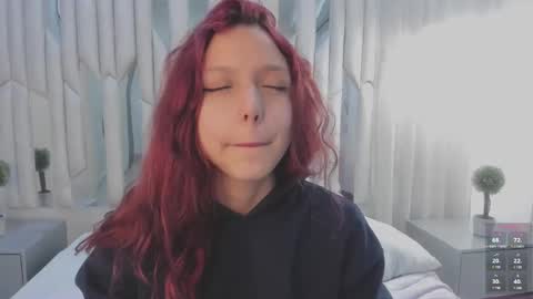 Snapshot of hanniesmile chatting on 03-06-25, 05:22 Hanni online show from 03-06-25, 05:22