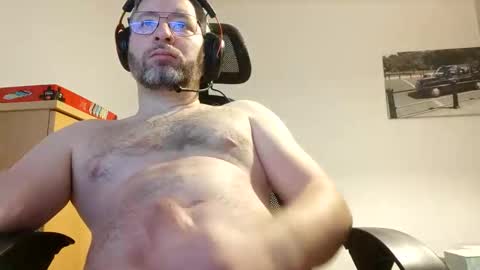 Snapshot of hannisch chatting on 02-09-25, 12:39 hannisch online show from 02-09-25, 12:39
