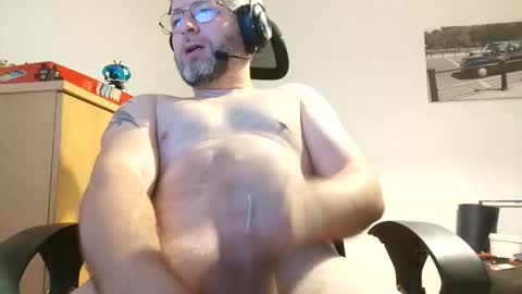 Snapshot of hannisch chatting on 11-06-25, 09:59 hannisch online show from 11-06-25, 09:59