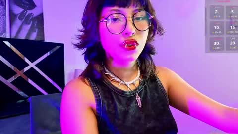 hannita_01 online show from 06-09-26, 11:44