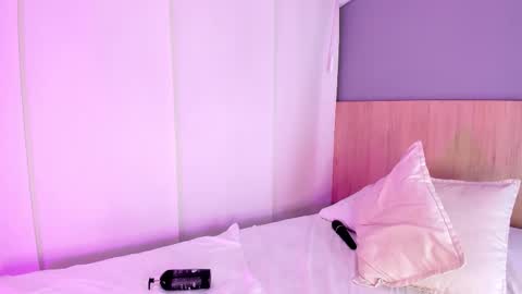 Hanna online show from 10-31-25, 05:08