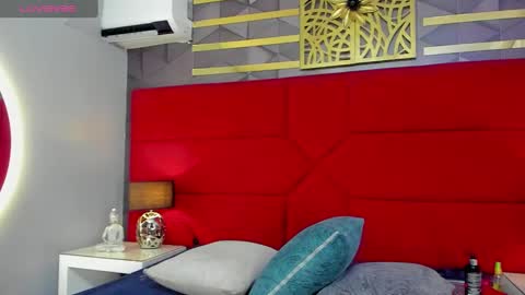 Snapshot of hanny_milf_ chatting on 12-27-24, 11:39 HANNY online show from 12-27-24, 11:39