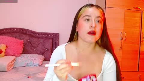 isabella   online show from 10-24-25, 04:47