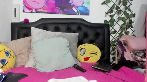 hanyjane online show from 02-19-25, 05:49