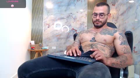 hanz_col online show from 01-01-25, 01:26