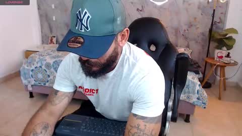 hanz_col online show from 12-03-25, 03:54