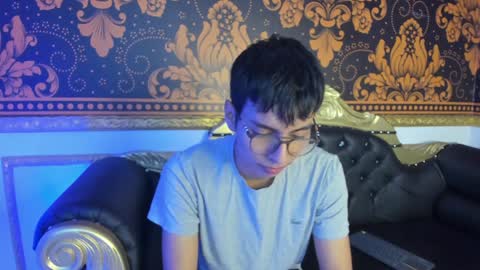 happy_cream_ online show from 12-08-24, 02:41