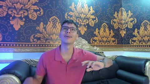 happy_cream_ online show from 12-26-24, 06:33