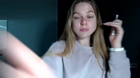happy_fox_ online show from 05-03-26, 08:59