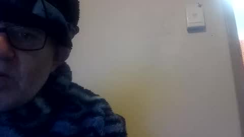 Snapshot of happydick69a chatting on 10-14-25, 03:02 happydick69a online show from 10-14-25, 03:02